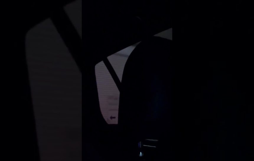 1672791780_maxresdefault.jpg Cop Tries To Use Flashlight To Intimidate Us