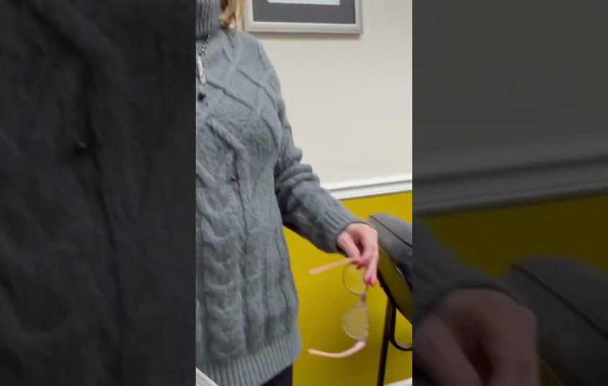 1672793508_maxresdefault.jpg Lisa Gets Triggered!