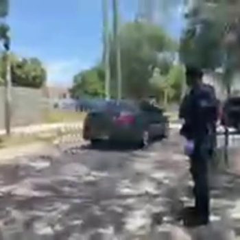 West Palm Beach PD Does Not Secure Crime Scene?