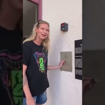 Calling For Service Down At West Palm Beach Police Department! #closedlobby