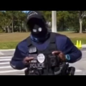 Cop Gives Me His Middle Finger After I Requested To File A Complaint Against Him!!