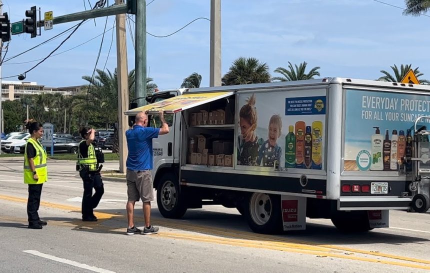 1697101213_maxresdefault.jpg 4th Amendment Violated As Police Stop And Search Every Vehicle On This Road!